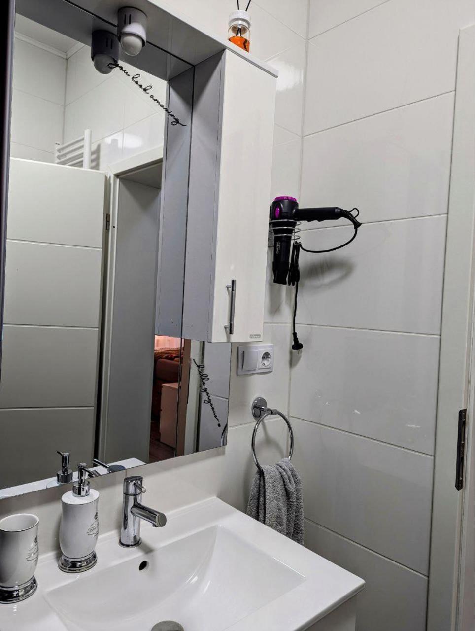 Gast Haus Apartment Sibiu Bagian luar foto