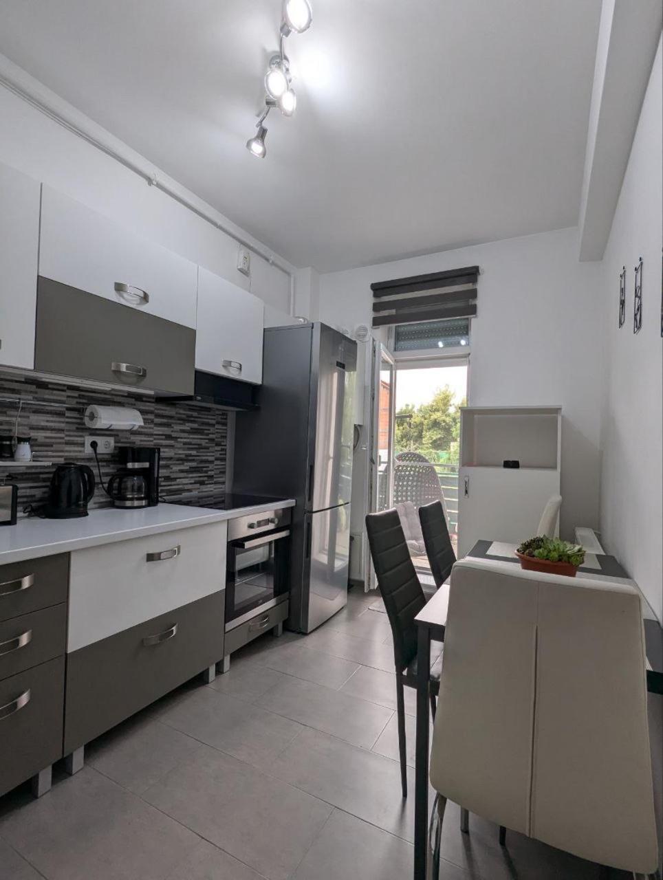 Gast Haus Apartment Sibiu Bagian luar foto